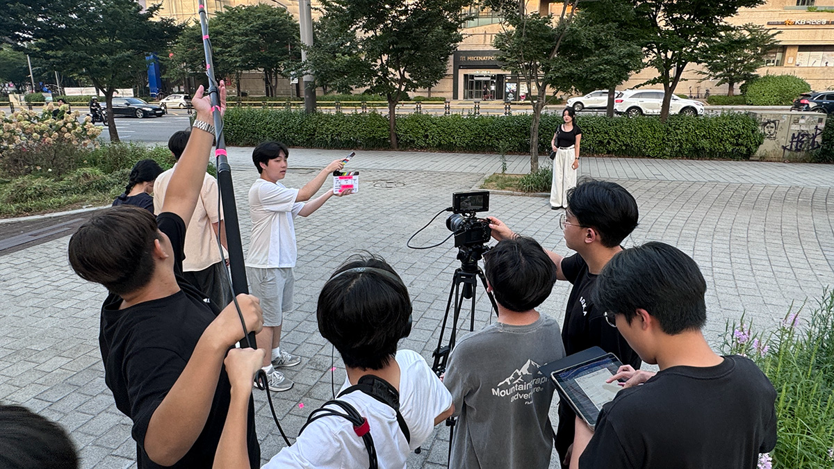 2024년 CJ도너스캠프 문화동아리 영상 미디어 부문 선정 동아리가 서울 마포구에서 창작 활동을 하고 있다.