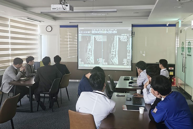 서울고든병원, 수술 전 환자 검사 결과 분석 및 전략 논의로 환자 맞춤 의료 실현