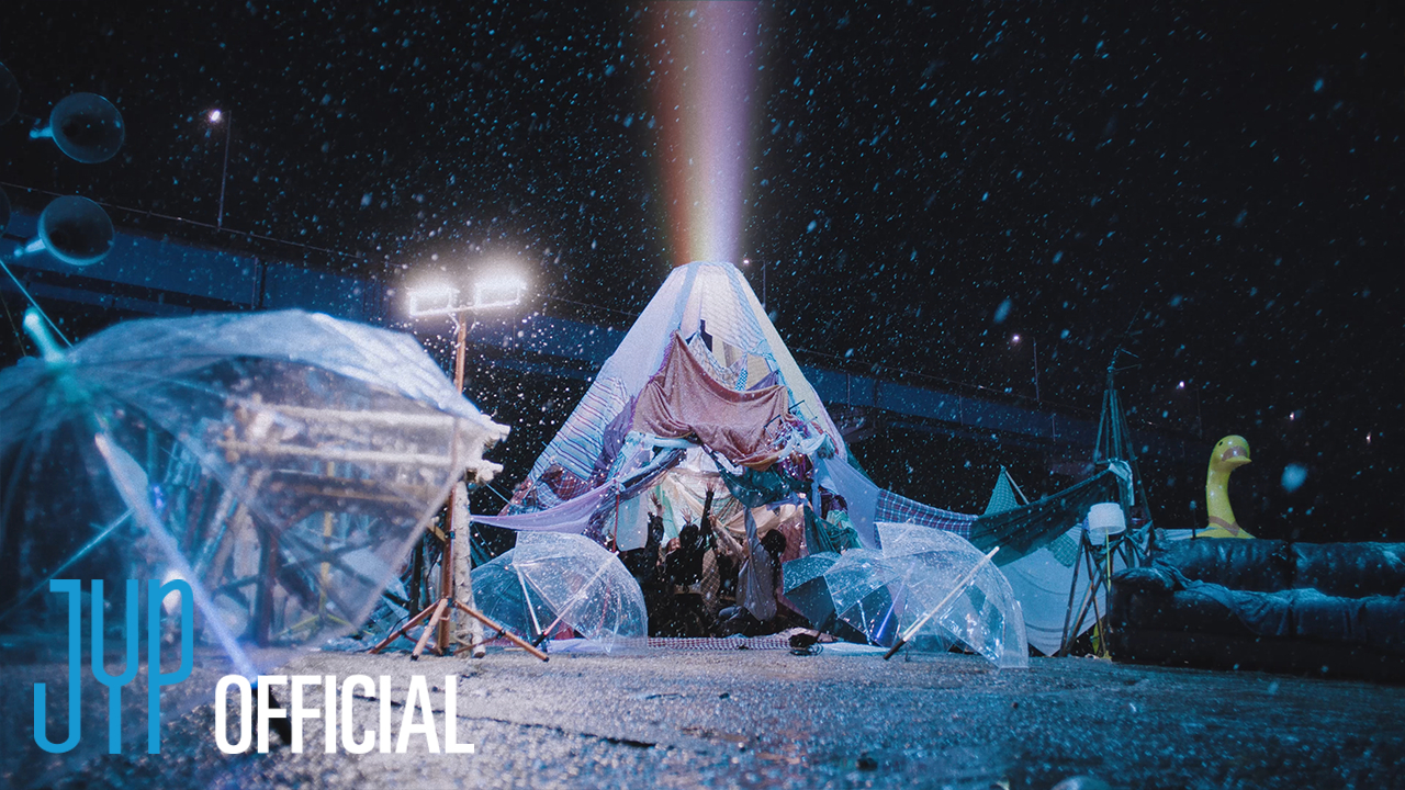 NiziU, 신보 수록곡 ‘만약이라는 건 없어 (What if)’ 트랙비디오 티저 공개…멤버 9인 무지갯빛 사랑스런 에너지