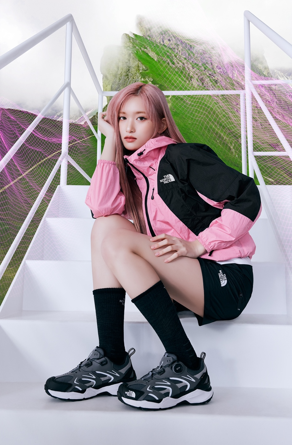 ‘1994 마운틴 재킷’을 착용한 노스페이스 홍보대사 이서