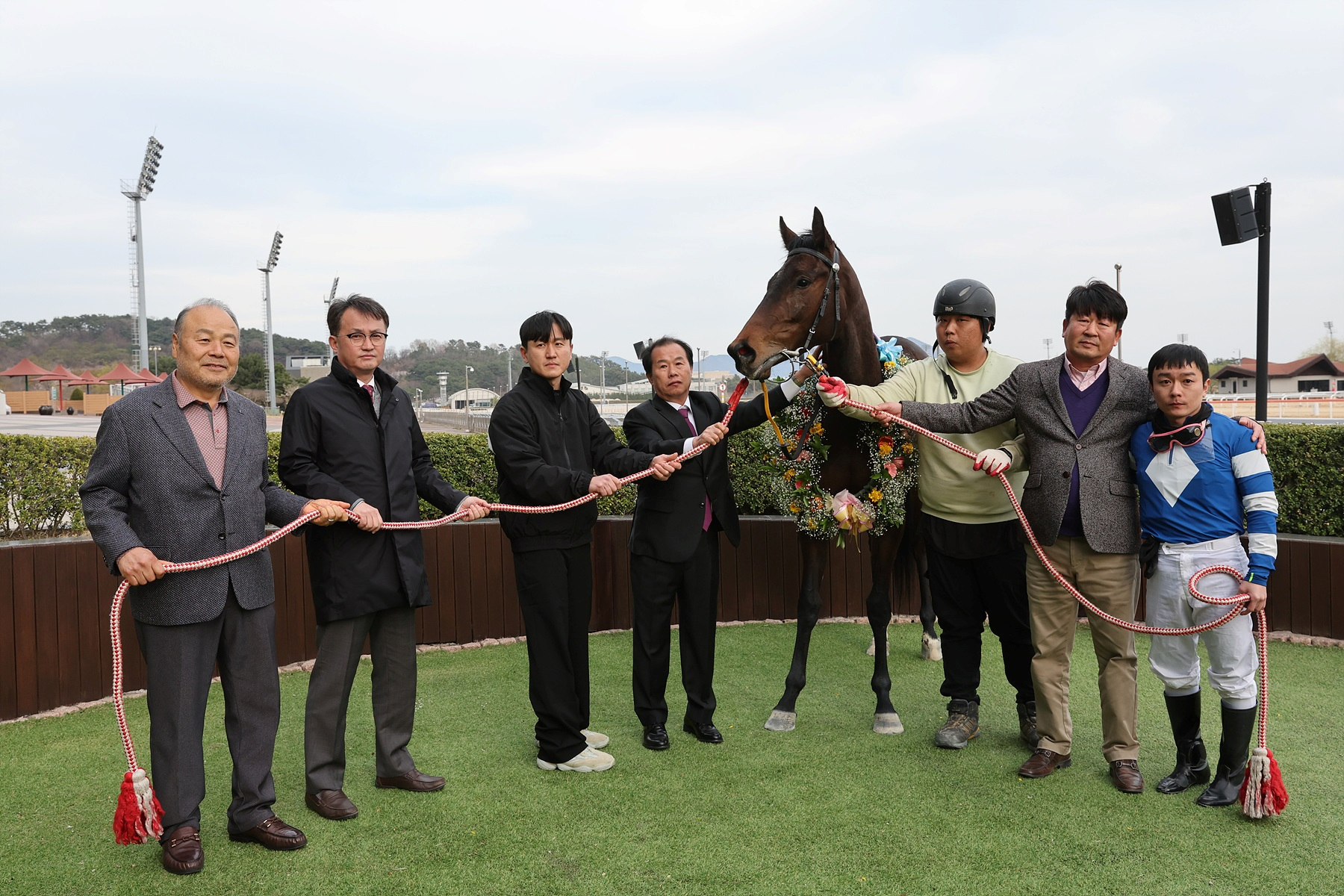 제6회 루나스테이크스 대상경주 시상식 모습
