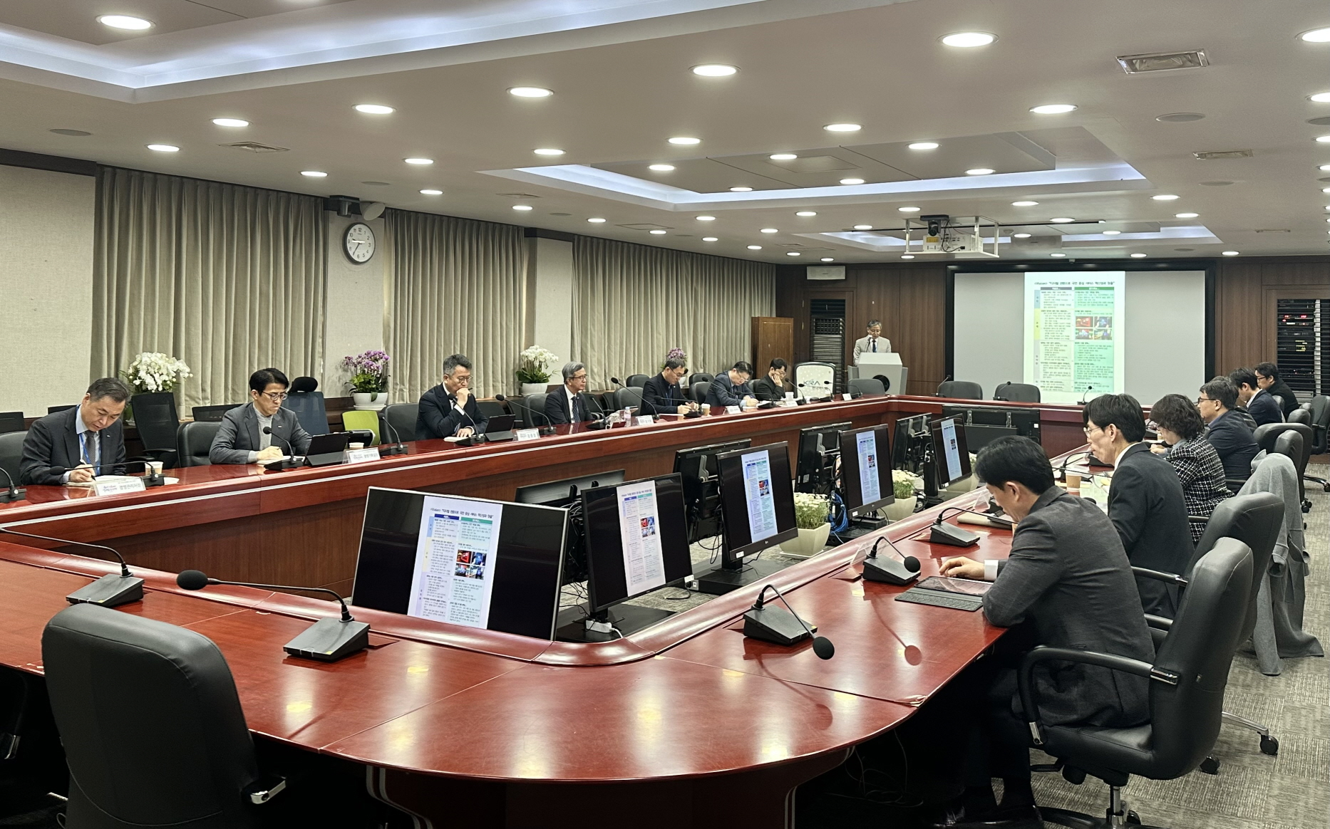 한국마사회, 2025년 디지털 혁신(DX) 추진위원회 개최