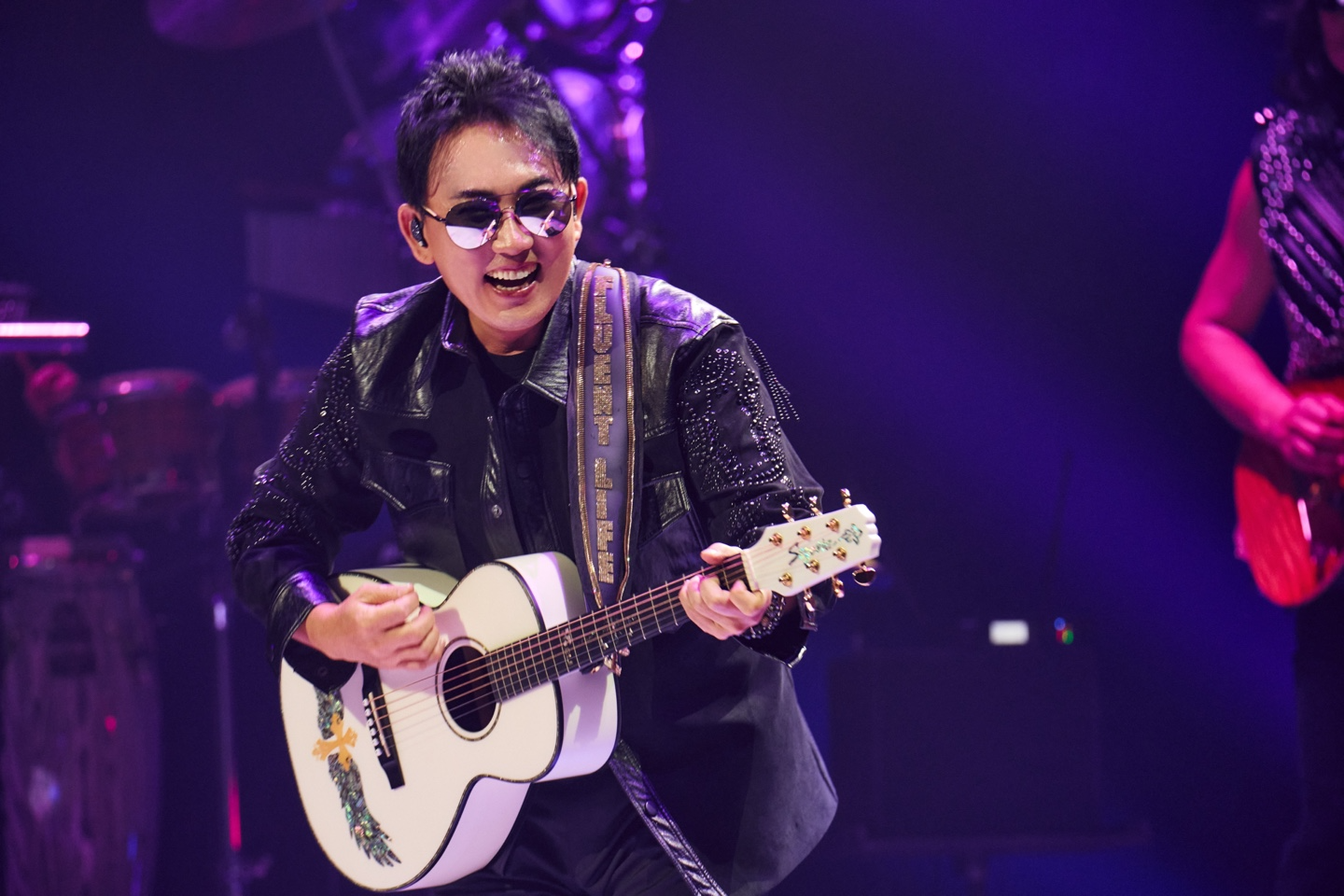 ‘라이브의 황제’ 이승철, 전국투어 ‘오케스트락2’ 순항 中…라이브 새 역사에 관객 호평