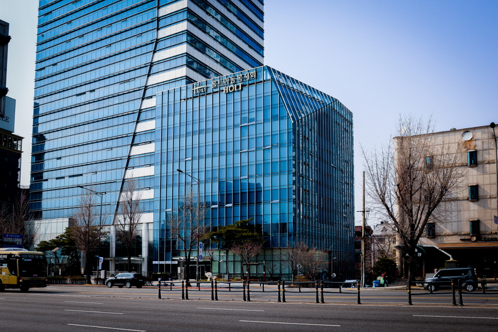 홀트아동복지회는 올해 창립 70주년을 맞아 뜻깊은 생일을 맞이하는 5곳 산하시설과 함께 그 동안의 여정을 돌아보고 앞으로의 새로운 도약을 다짐하는 시간을 갖는다.