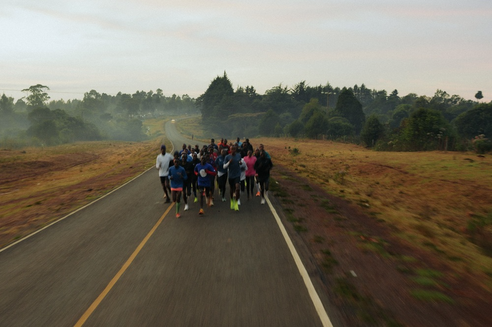 나이키, 여성 최초 1마일 4분 돌파에 도전하는 ‘브레이킹 4’ 발표