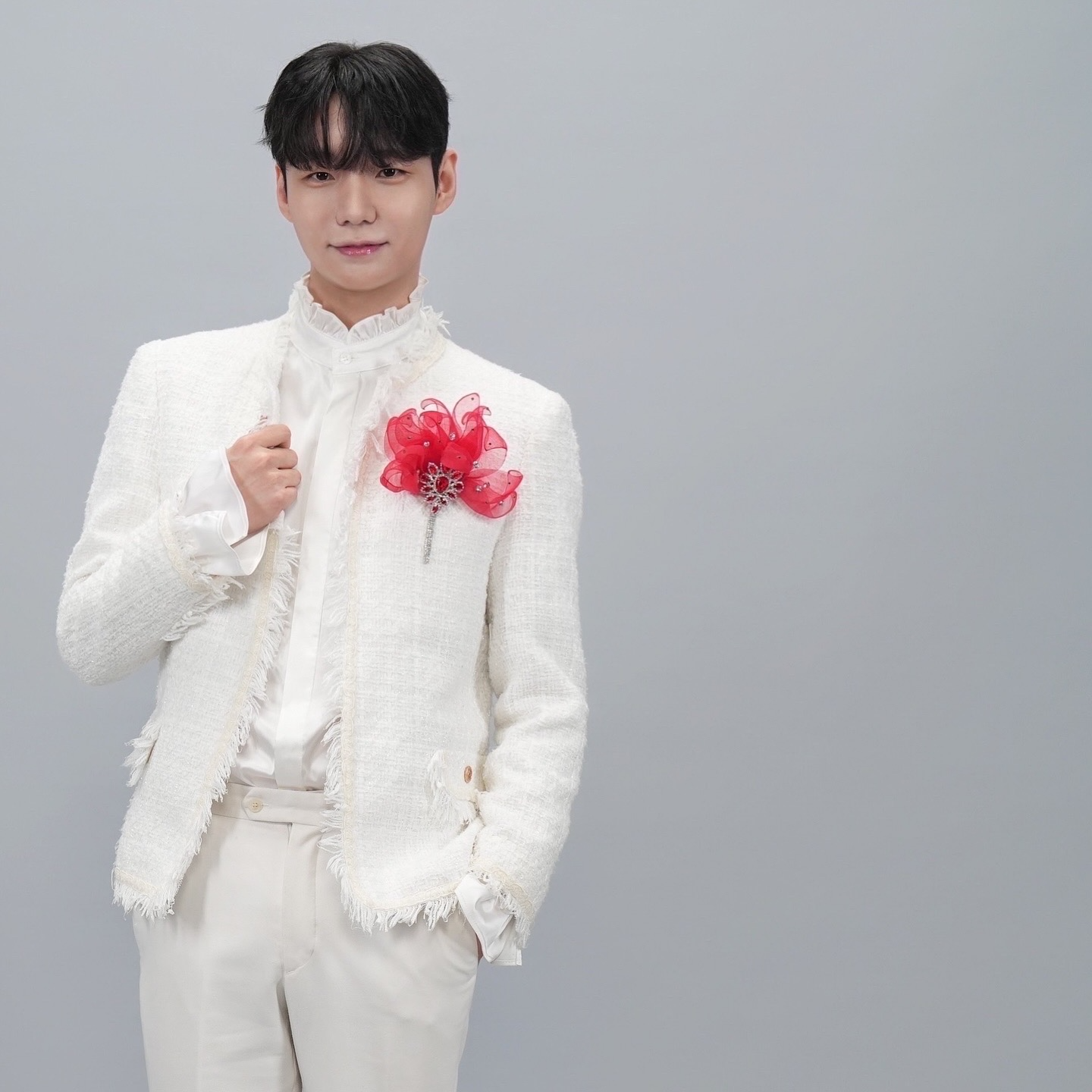 크리스영, 오네스타컴퍼니와 전속계약 체결…‘미스터트롯3’ 진 김용빈과 한솥밥