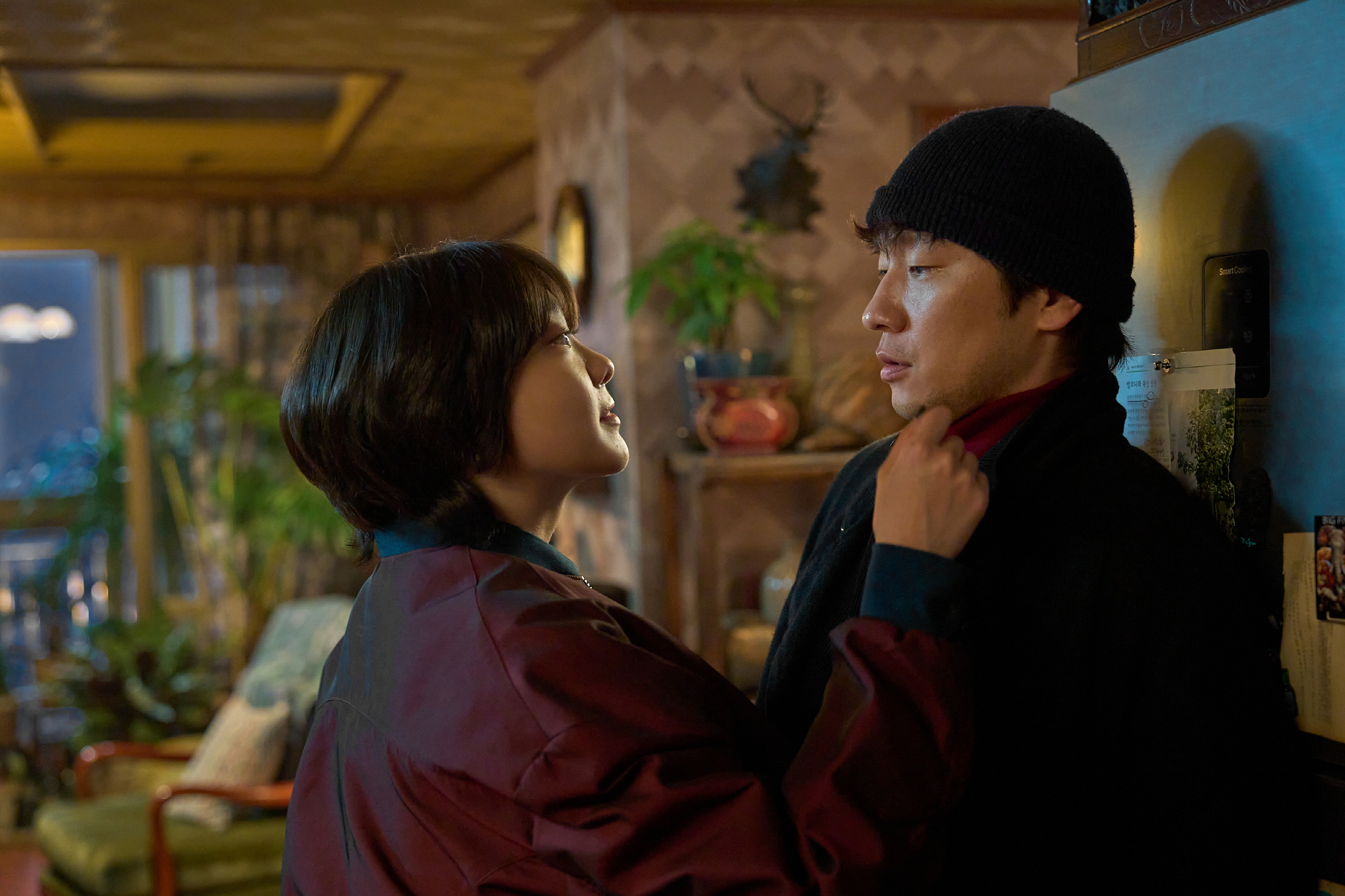 ‘나인 퍼즐’ 김다미X손석구, 의심의 끈을 놓을 수 없는 공조의 시작…살얼음 케미 스틸 공개