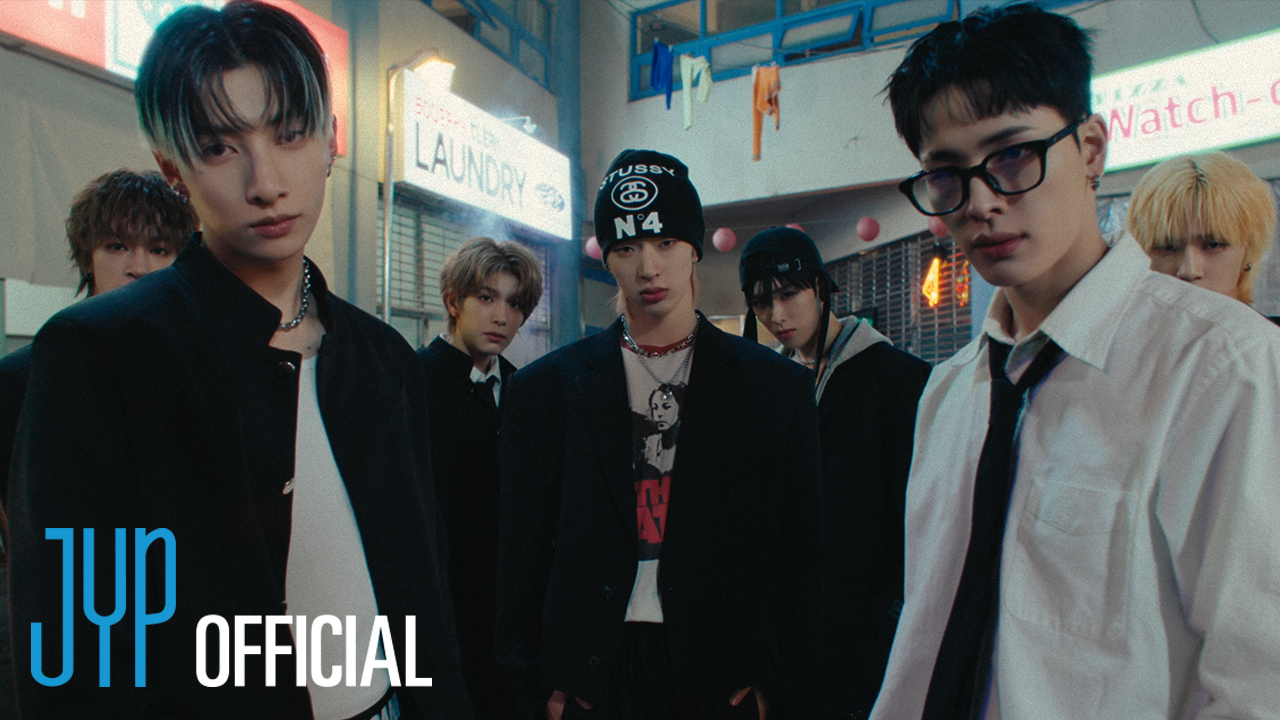 NEXZ, 수록곡 'Simmer' 퍼포먼스 비디오 공개…마성의 매력 발산