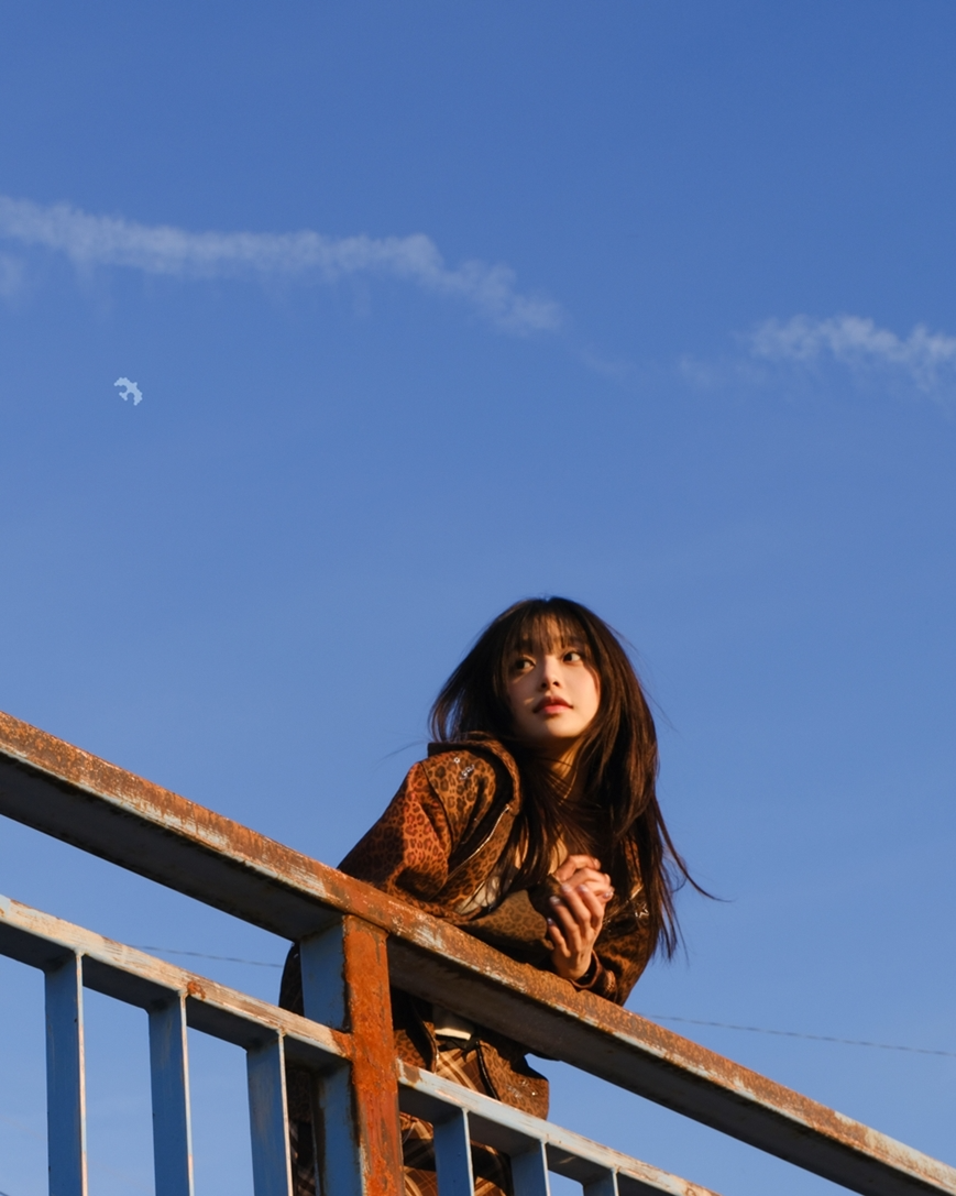 ‘승리의 요정’ 츄, 한화 이글스 승리 기원 시구 및 애국가 제창…17일 경기 출격