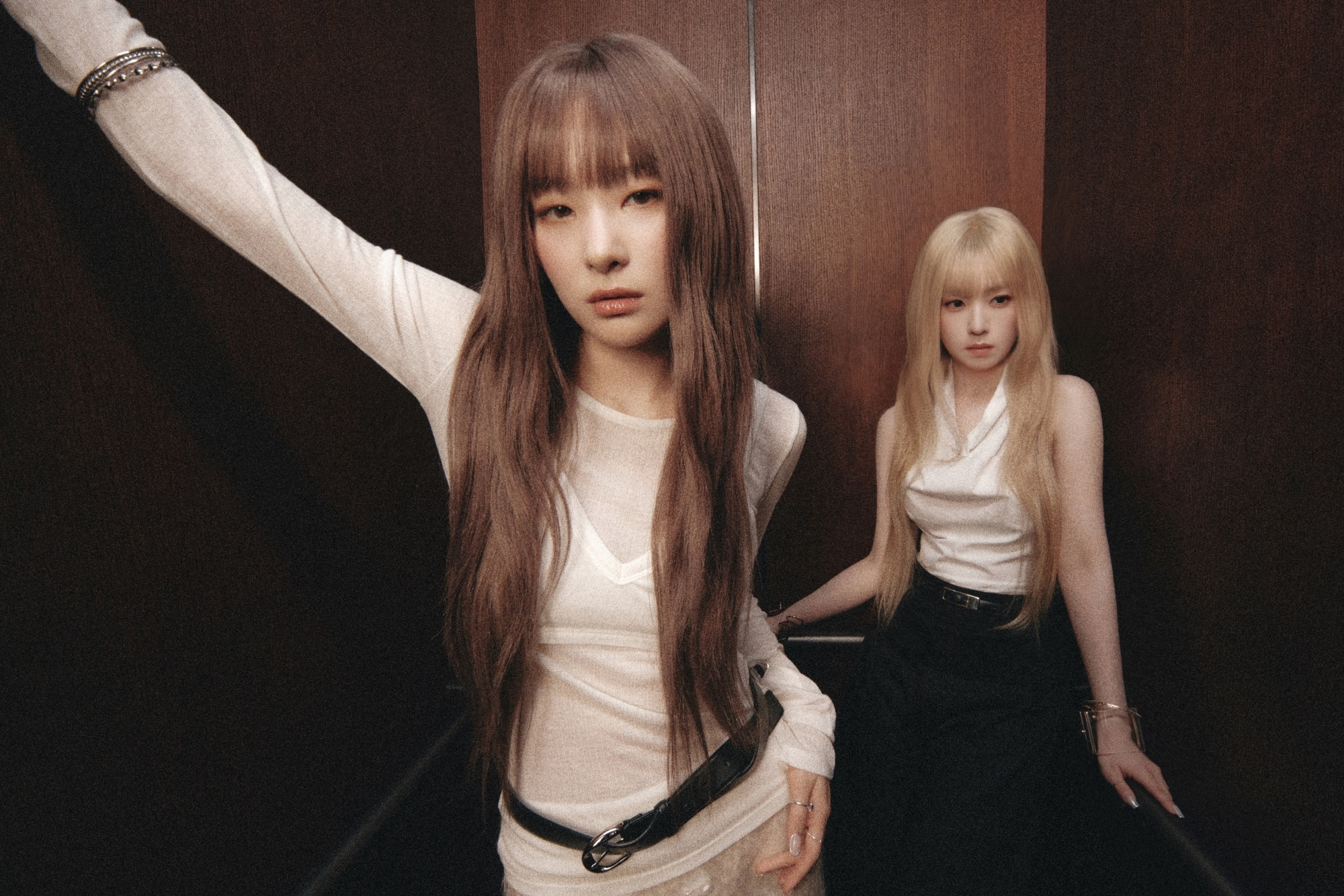 레드벨벳-아이린&슬기, 새 앨범 ‘TILT’ 하이라이트 메들리 클립 공개…아슬표 하이엔드 음악세계에 기대감 고조