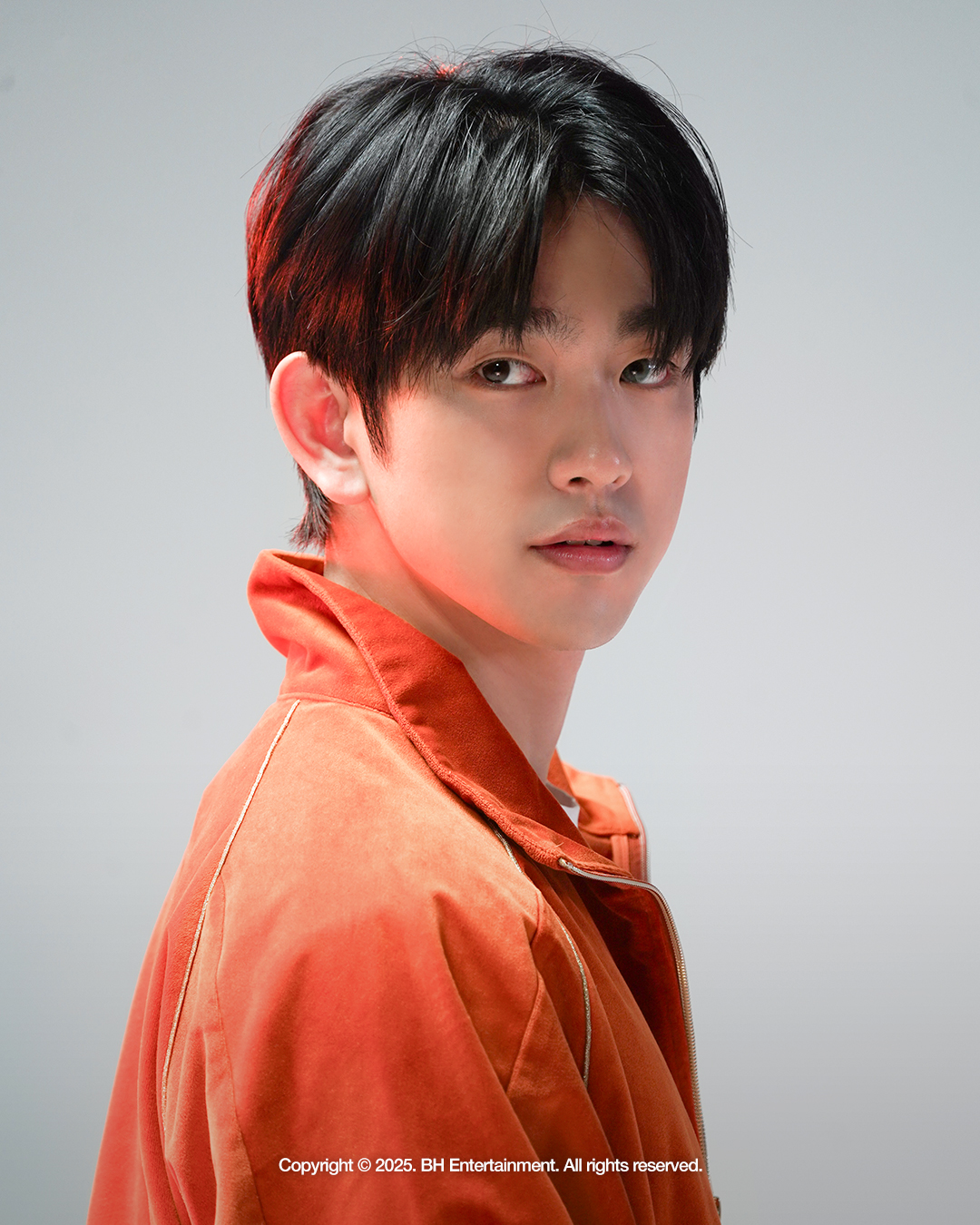 ‘하이파이브’ 박진영, 포스터 비하인드 컷 공개…눈빛 하나로 압도하는 초능력자의 탄생