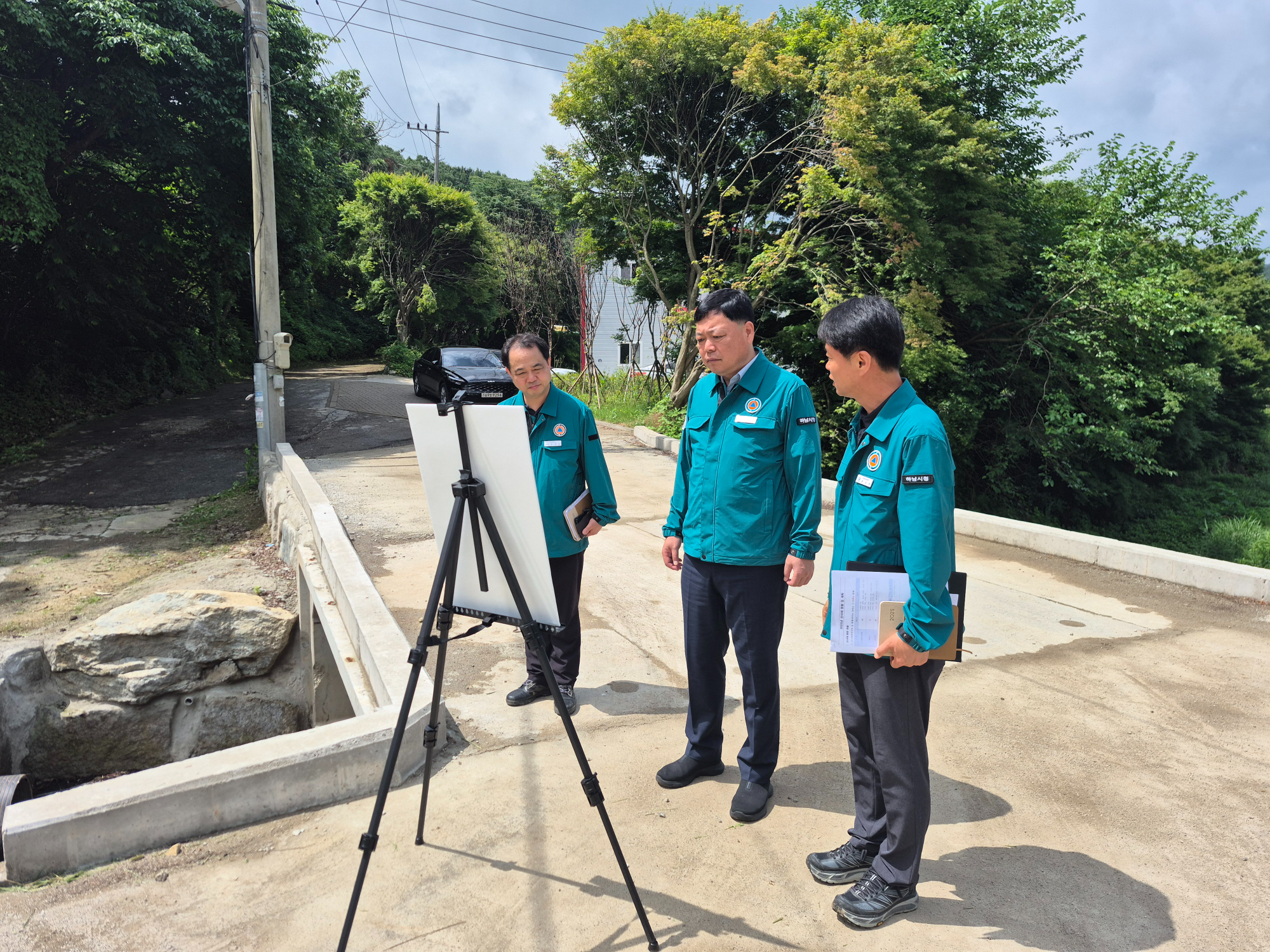 하남시 제28대 김용천 부시장(가운데)