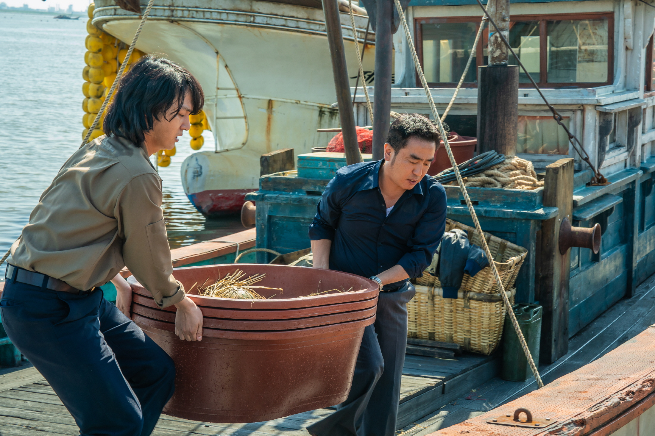 ‘파인: 촌뜨기들’ 류승룡X양세종, 삼촌과 조카로 만났다…보물선 찾는 생계형 듀오의 진짜 팀워크