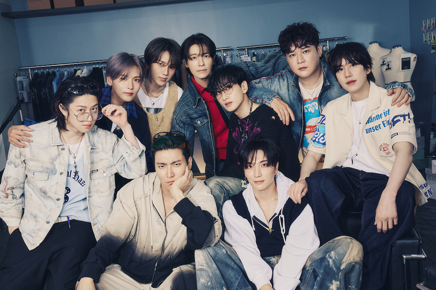 슈퍼주니어, 정규 12집 초동 30만 돌파…‘데뷔 20주년에도 美친 화력’