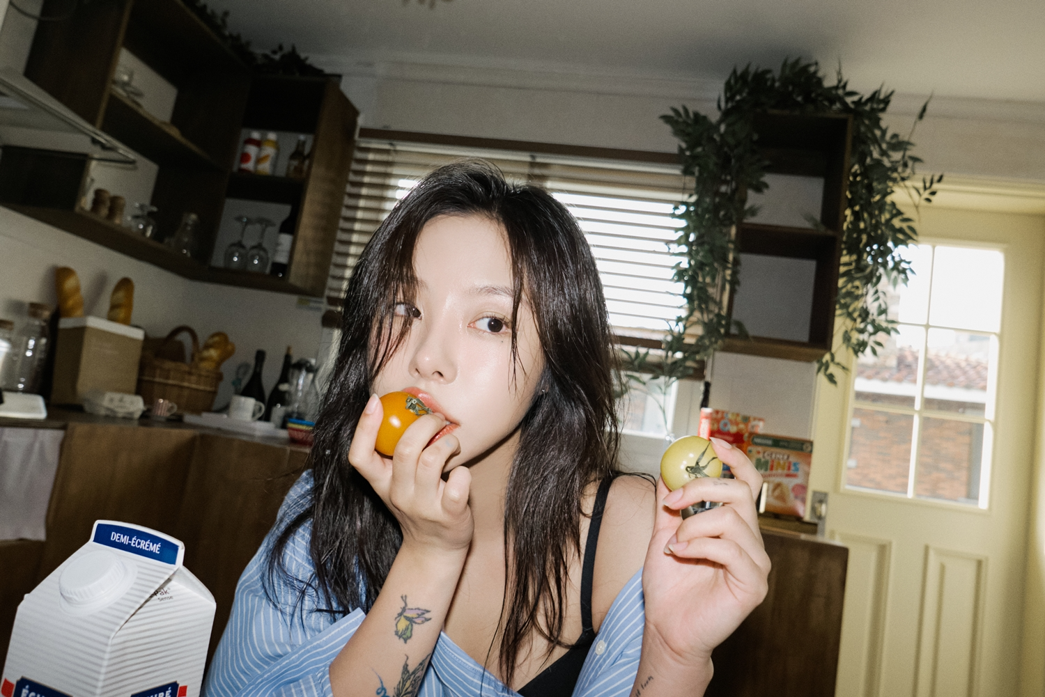 휘인, 위드어스와 전속계약 체결…독보적인 음악 세계 ‘기대 UP’