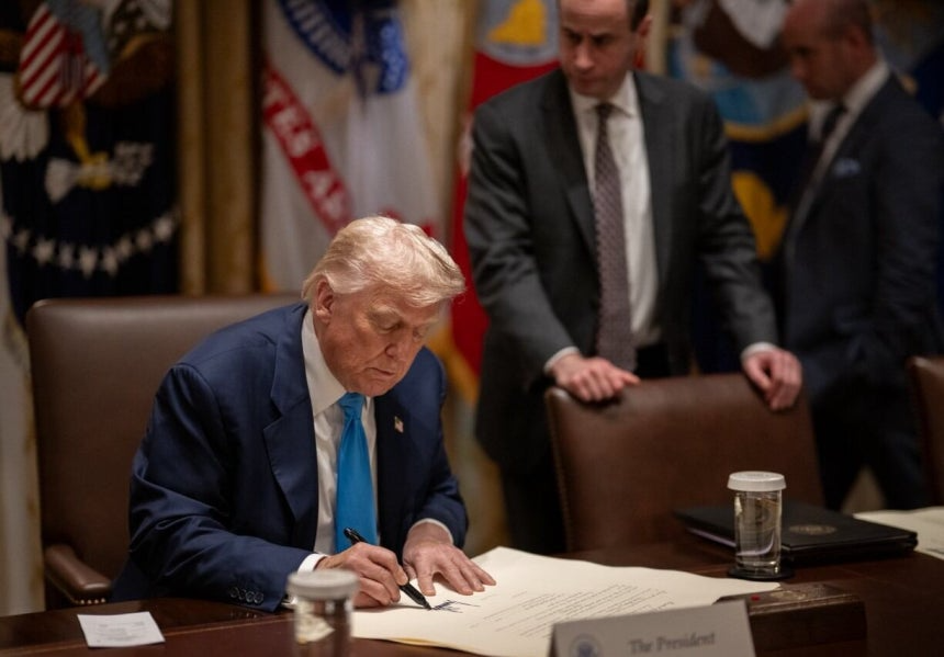 미국 백악관이 30일(미국 동부 시각) 한·미 무역 합의 타결 후 공개한 사진. 백악관은 도널드 트럼프 대통령이 미국이 한국과 완전한 무역 합의를 이룬 것을 발표하게 돼 기쁘다고 밝혔다고 전했다. 미 백악관 X(옛 트위터) 계정