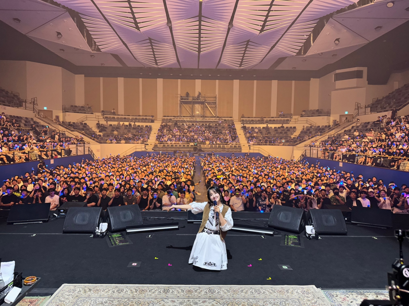 윤하, 2년 만의 단독 팬미팅 성료…팬 사랑 빛난 콘서트급 무대