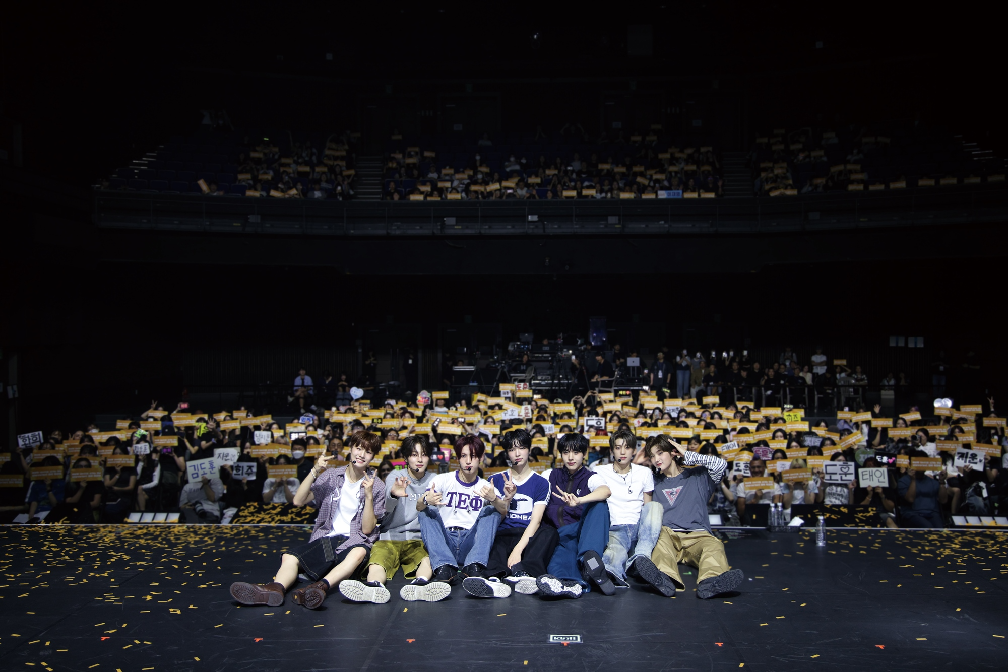 아이덴티티 unevermet, 데뷔 쇼케이스 성료…스물넷 소년들의 시작의 순간