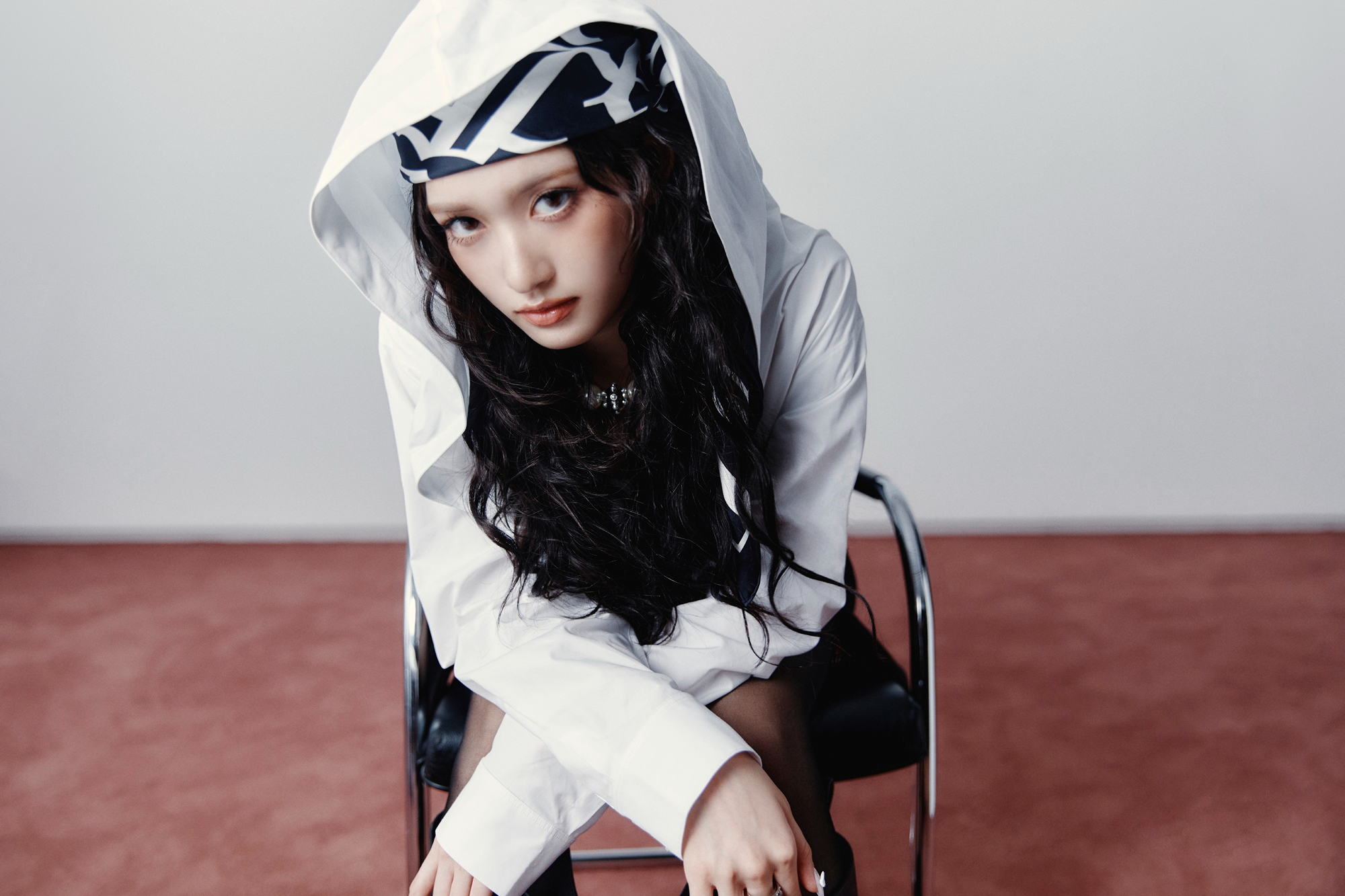 아이브, 신보 ‘아이브 시크릿’ 트레일러 포토 추가 공개…카리스마 장착 '이블 큐피드' 비주얼.