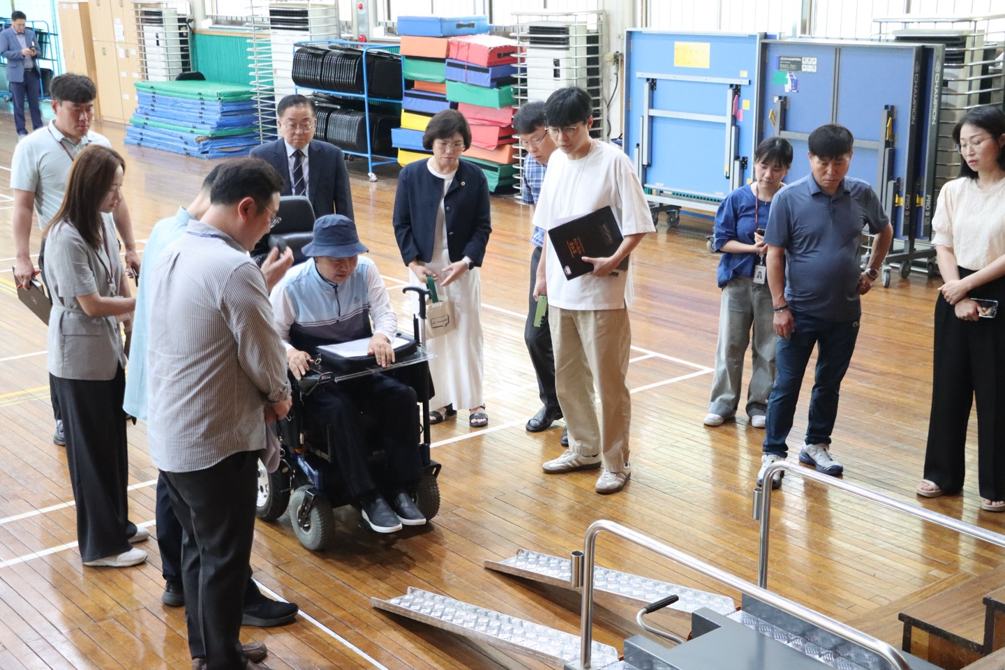 체육관 무대 장애인 접근 편의시설 설치현장 점검