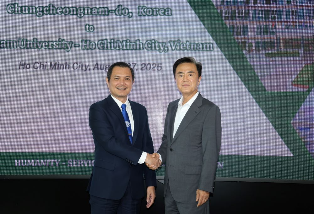 응우옌 떳 또안 호치민 농람대 총장(좌)과 김태흠 충남도지사