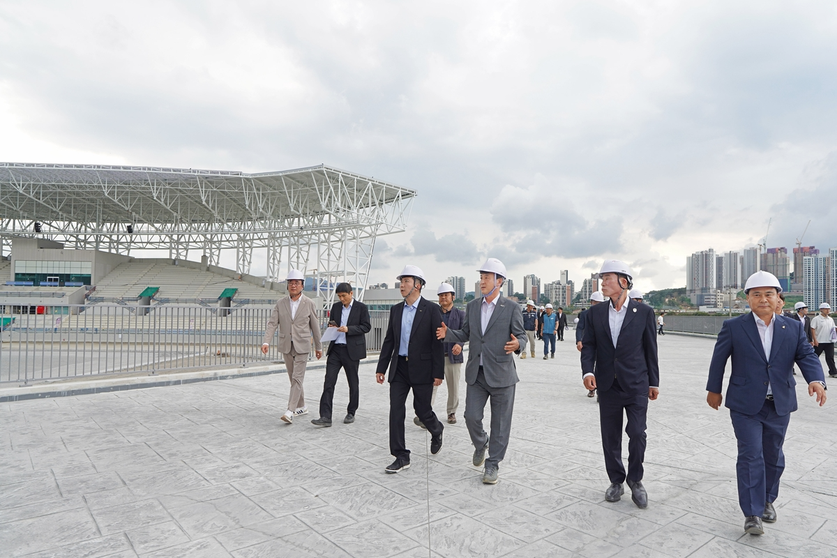 광주시 종합운동장 건립 공사 현장 방문