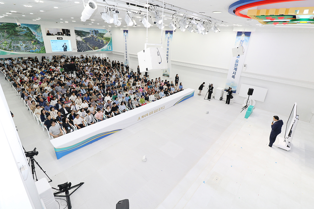 지난 6일 신천지 영등포교회에서 ‘계시 성취 실상 증거’라는 주제로 말씀대성회가 열린 가운데 행사장이 청중들로 인산인해를 이루고 있다. (신천지 영등포교회 제공)