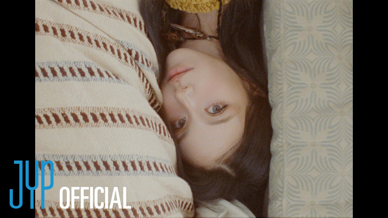 트와이스 채영, 타이틀곡 ‘SHOOT (Firecracker)’ 뮤직비디오 티저 첫 공개…14초 짤막한 순간에도 느껴지는 채영 취향