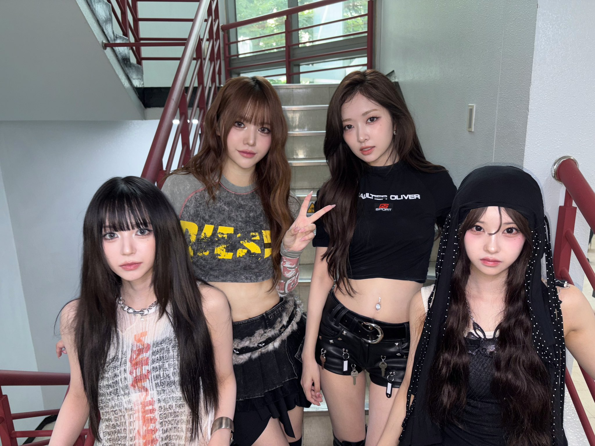 메이딘 에스, 데뷔 활동 성료…‘BLUE’로 선사한 완성형 퍼포먼스