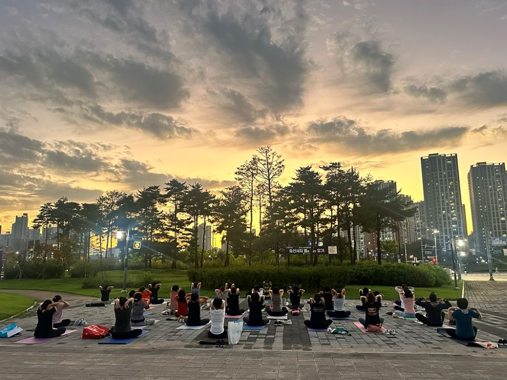 의정부시, 가을밤 빛낸 '송산사지 별을 품은 요가' 개막