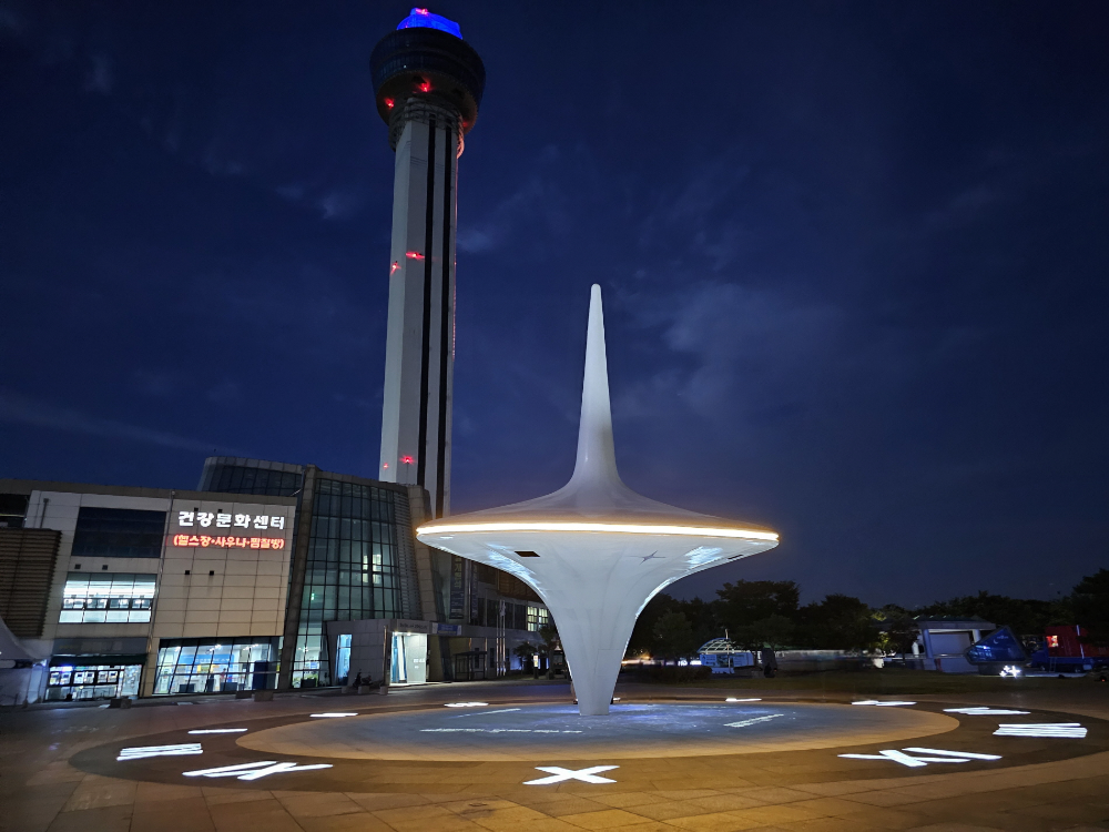 아산시, 첫 불빛 정원 '호롱 빛 공원' 개원…야간 명소 새 탄생