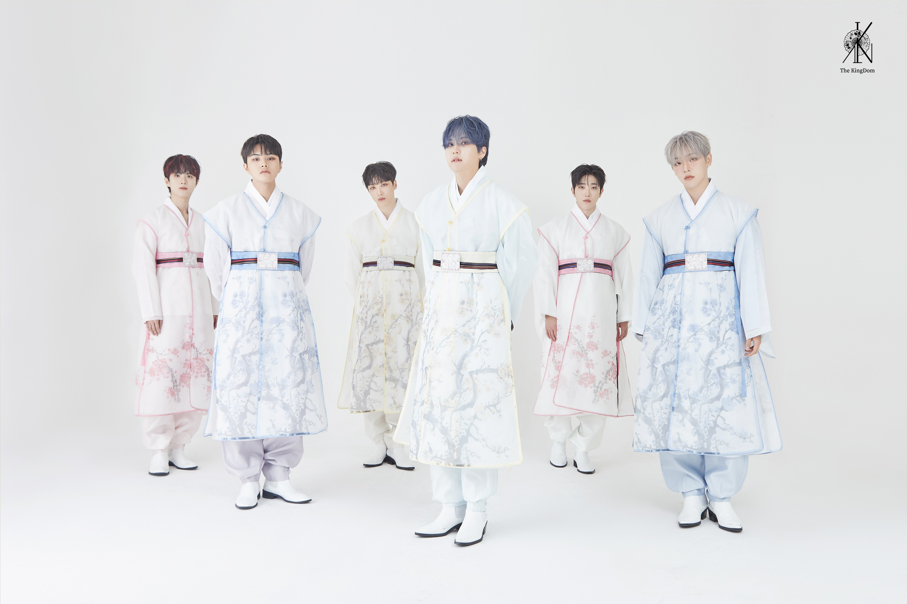 더킹덤, 스페셜 앨범 한복 콘셉트 포토 공개…‘동양 판타지’의 진화