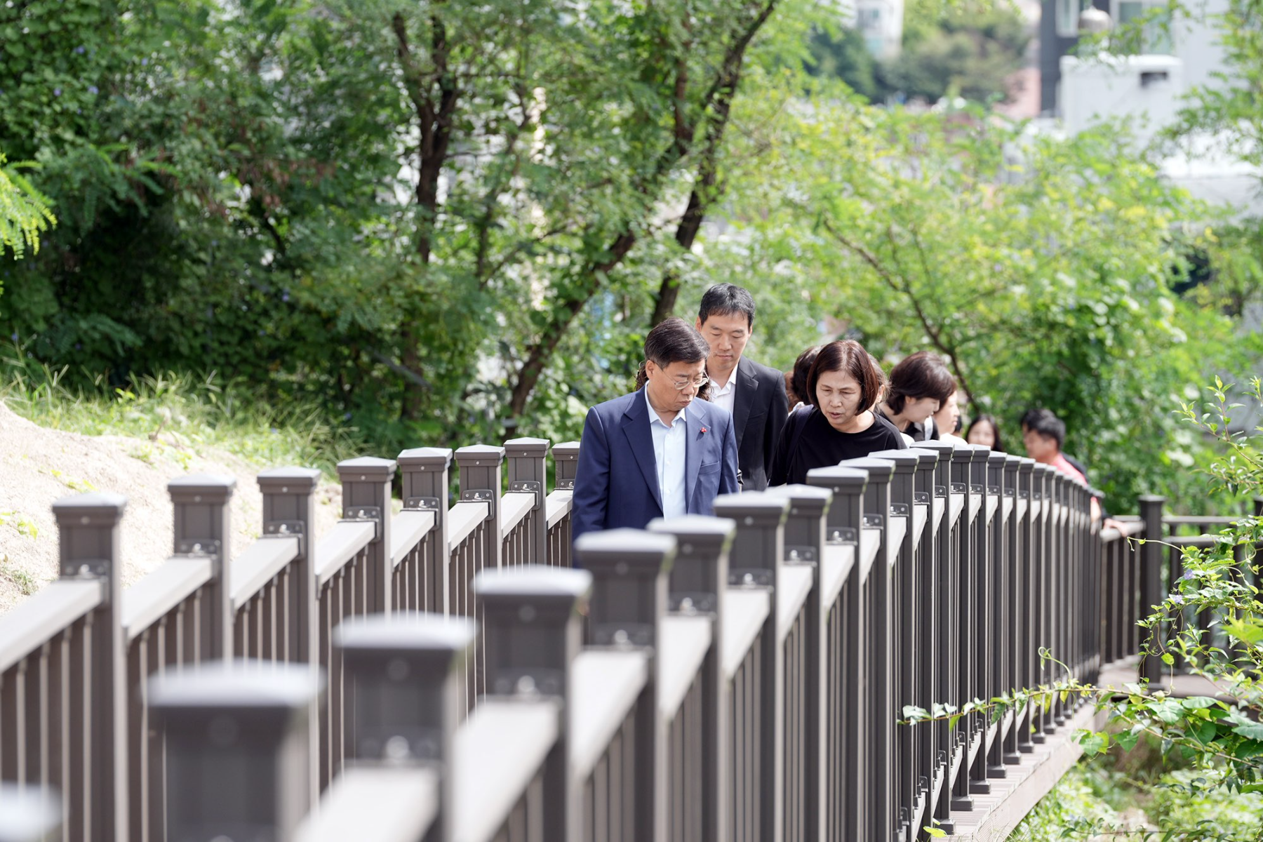 단대근린공원과 학교를 연결하는 목재테크 점검