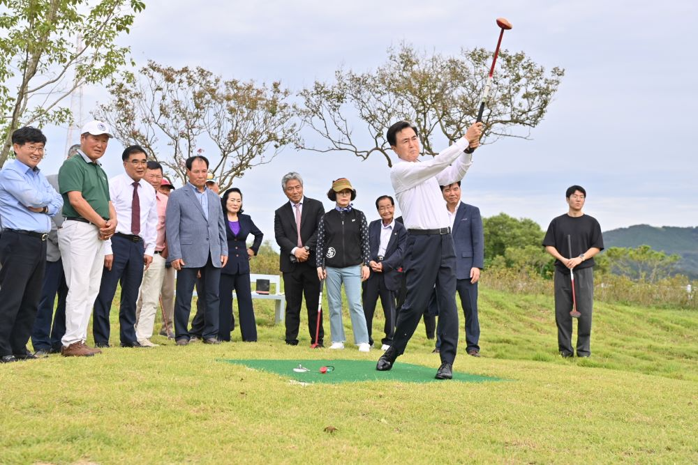충남도 김태흠 지사 서천군 어울림 파크골프장 조성 현장방문사진(충남도 제공)