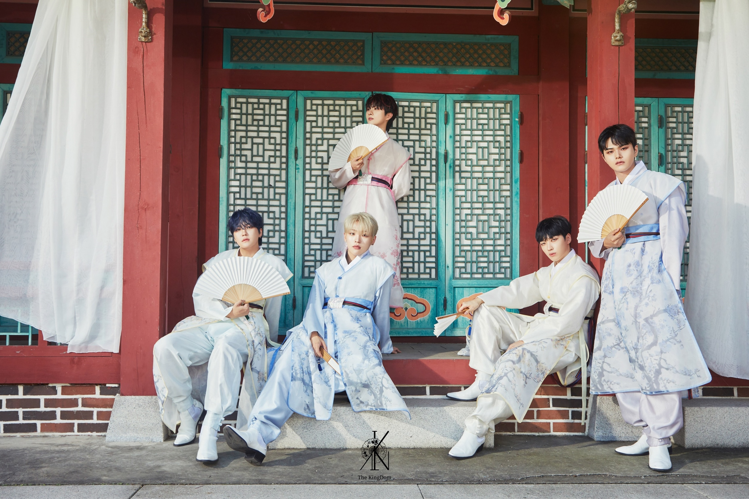 더킹덤, 오늘(23일) 스페셜 앨범 'the flower of the moon' 발매…국악 오케스트라 장착