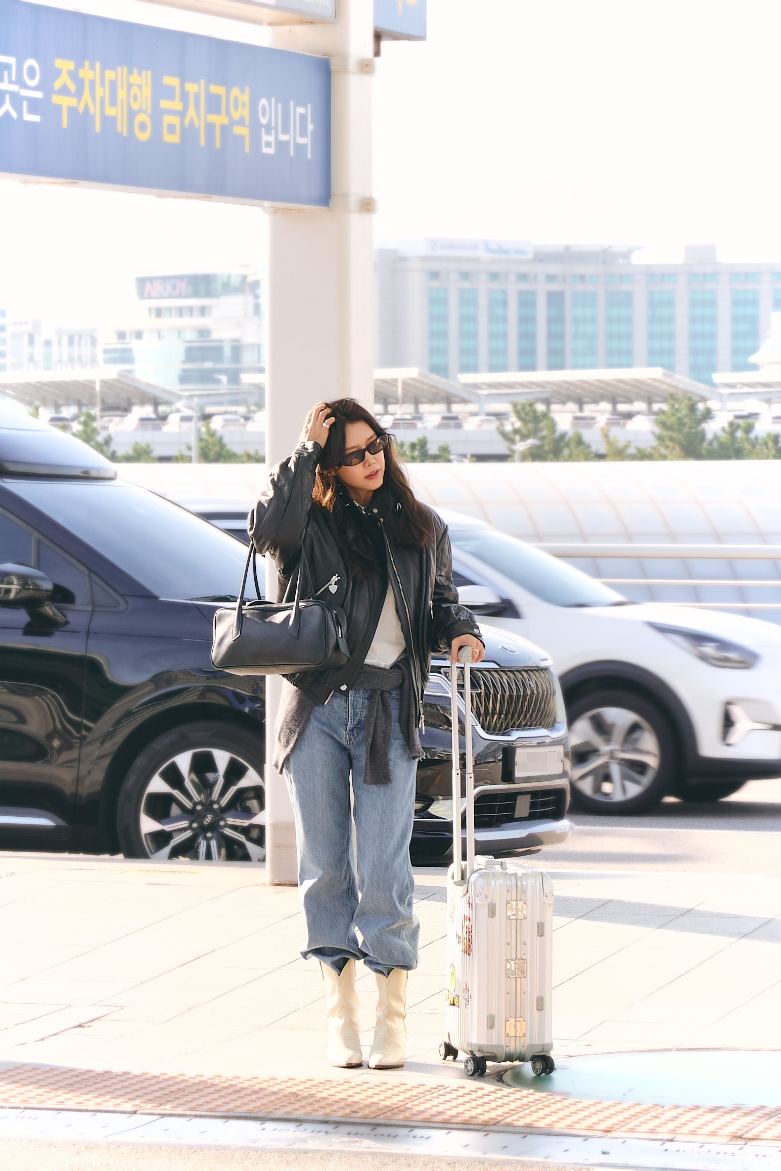 채정안, 파리 패션위크 초청…채정안표 시크로 패션계 주목