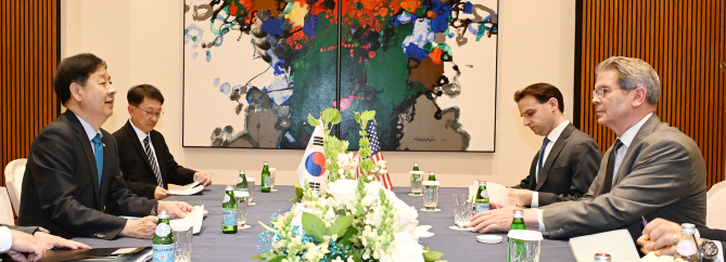 (상보) 기재부 "美 재무부에 외환보유액 및 선물환포지션 정보 매월 공개...외환보유액 통화구성 정보 연 1회 공개"