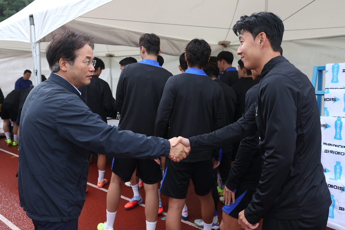 이동환 고양특례시장과 손흥민 선수