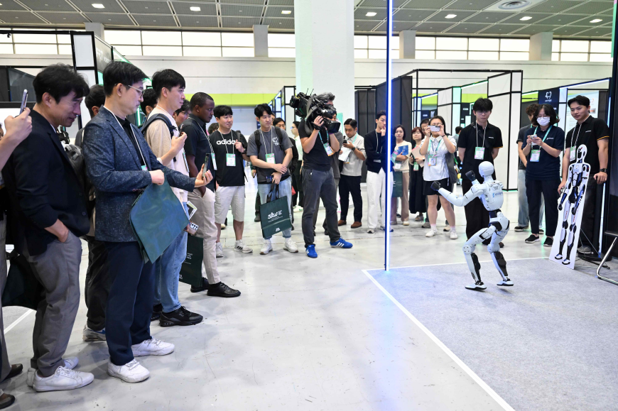 서울경제진흥원, 로봇산업의 중심으로…'2025 서울AI로봇쇼' 성황리에 막 내려