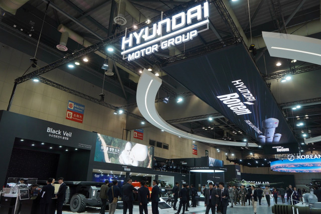 현대로템 ADEX 전시관 전경