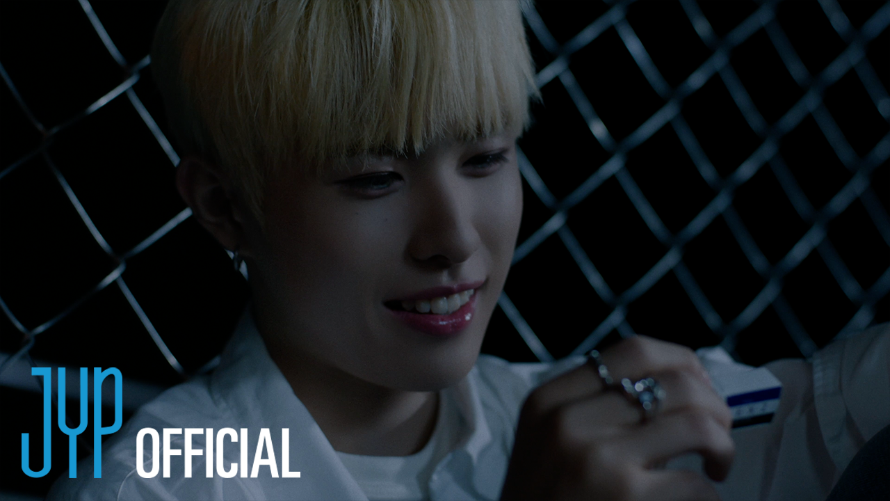 NEXZ, 수록곡 ‘Next To Me’ 뮤비 티저 공개…한 편의 청춘 영화