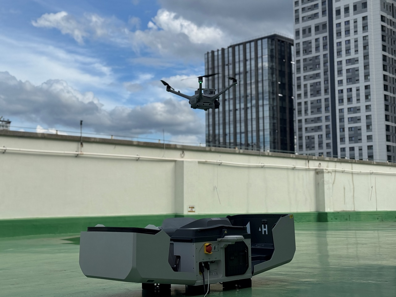 무인 자율비행 시스템 드론 스테이션과 드론