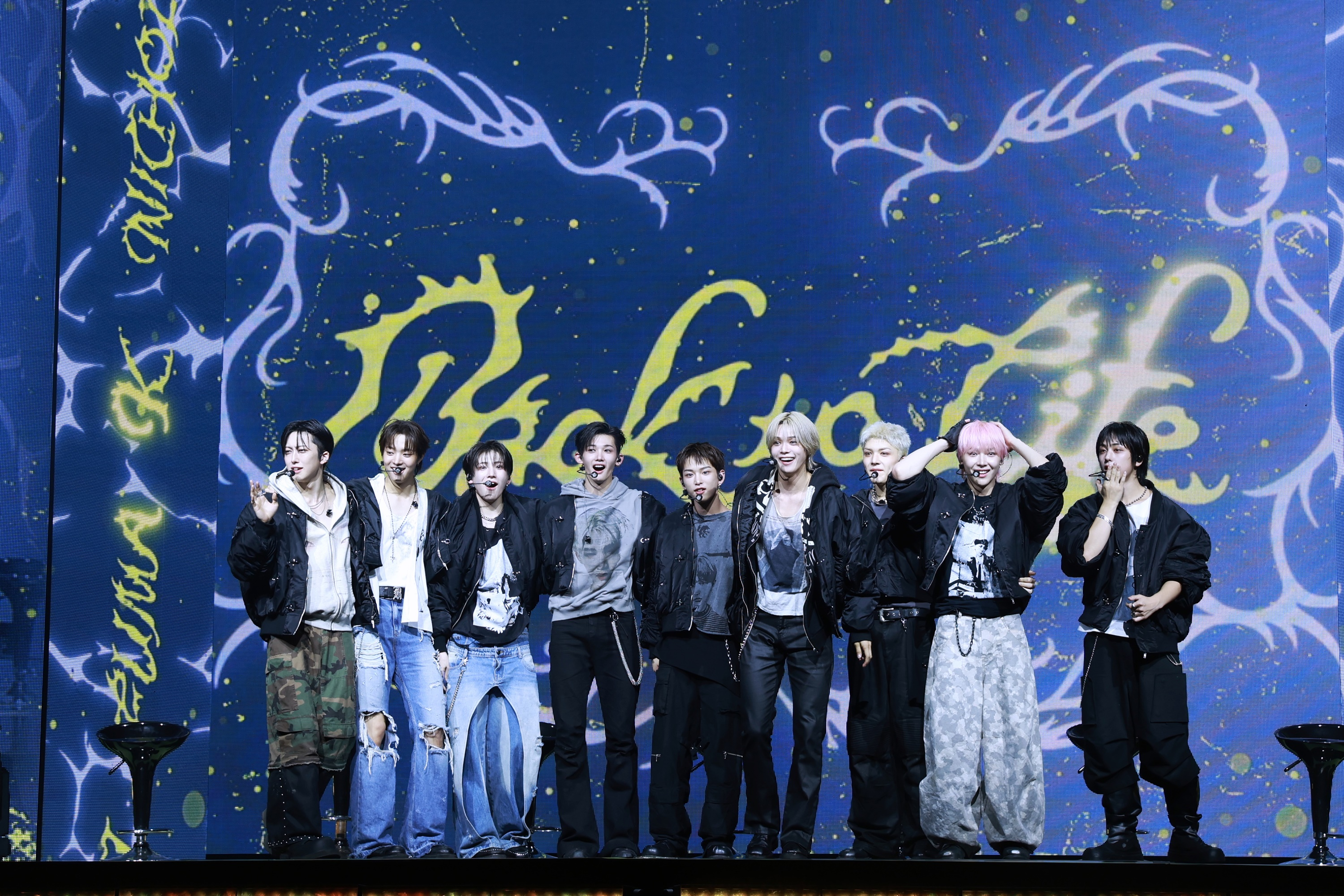 &TEAM, 韓 데뷔앨범 발매 첫날 113만 장 돌파…음반차트 1위 직행