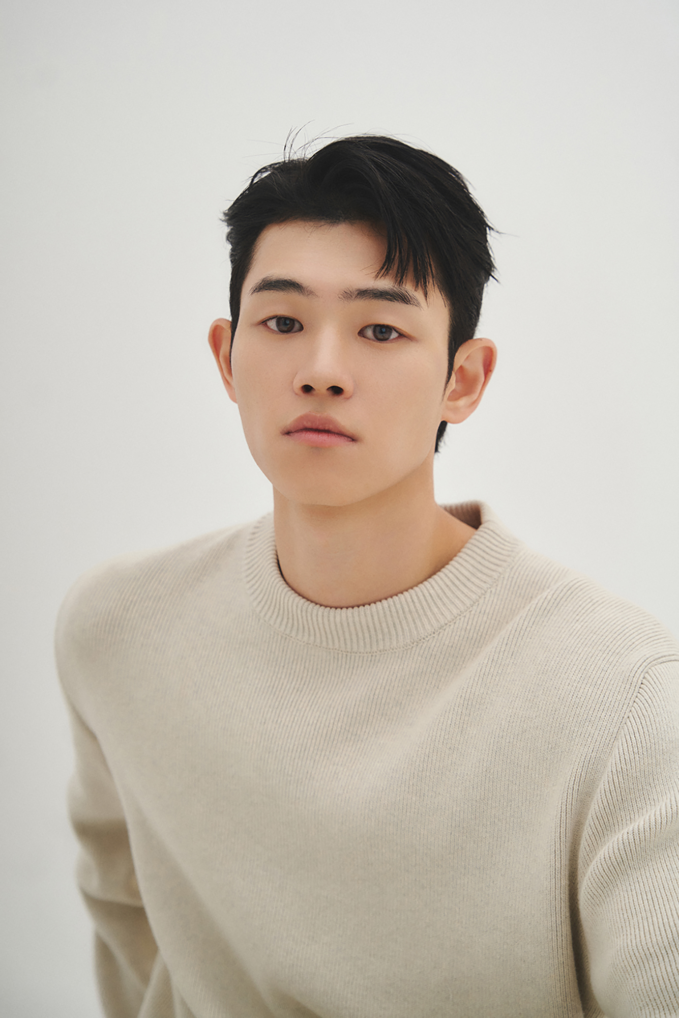 김정진, 에이스팩토리 전속계약 체결…활발한 활동 ‘기대’