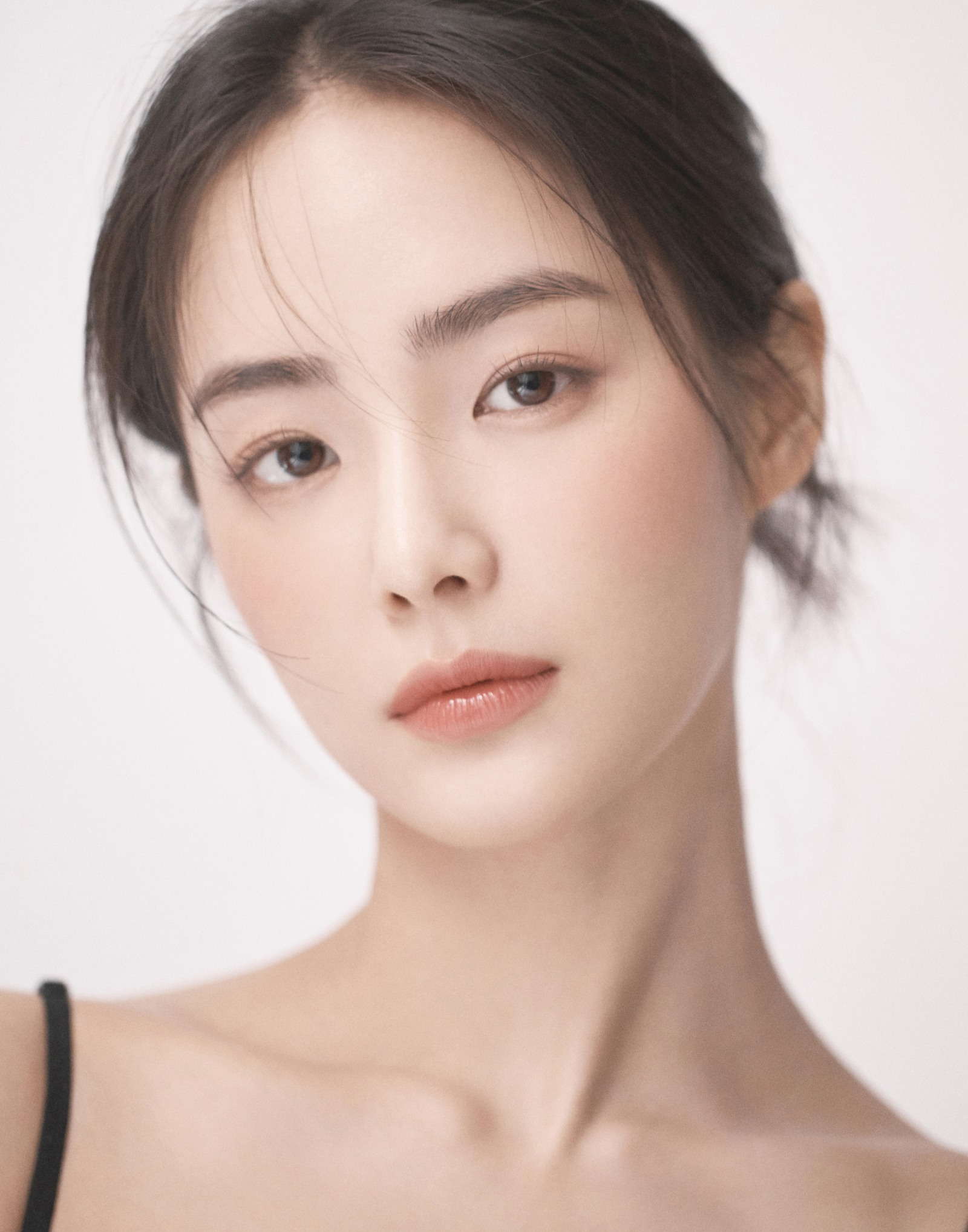 홍수주, ‘이강에는 달이 흐른다’로 사극 첫 도전…아름다움 속 야망 품은 카리스마 예고