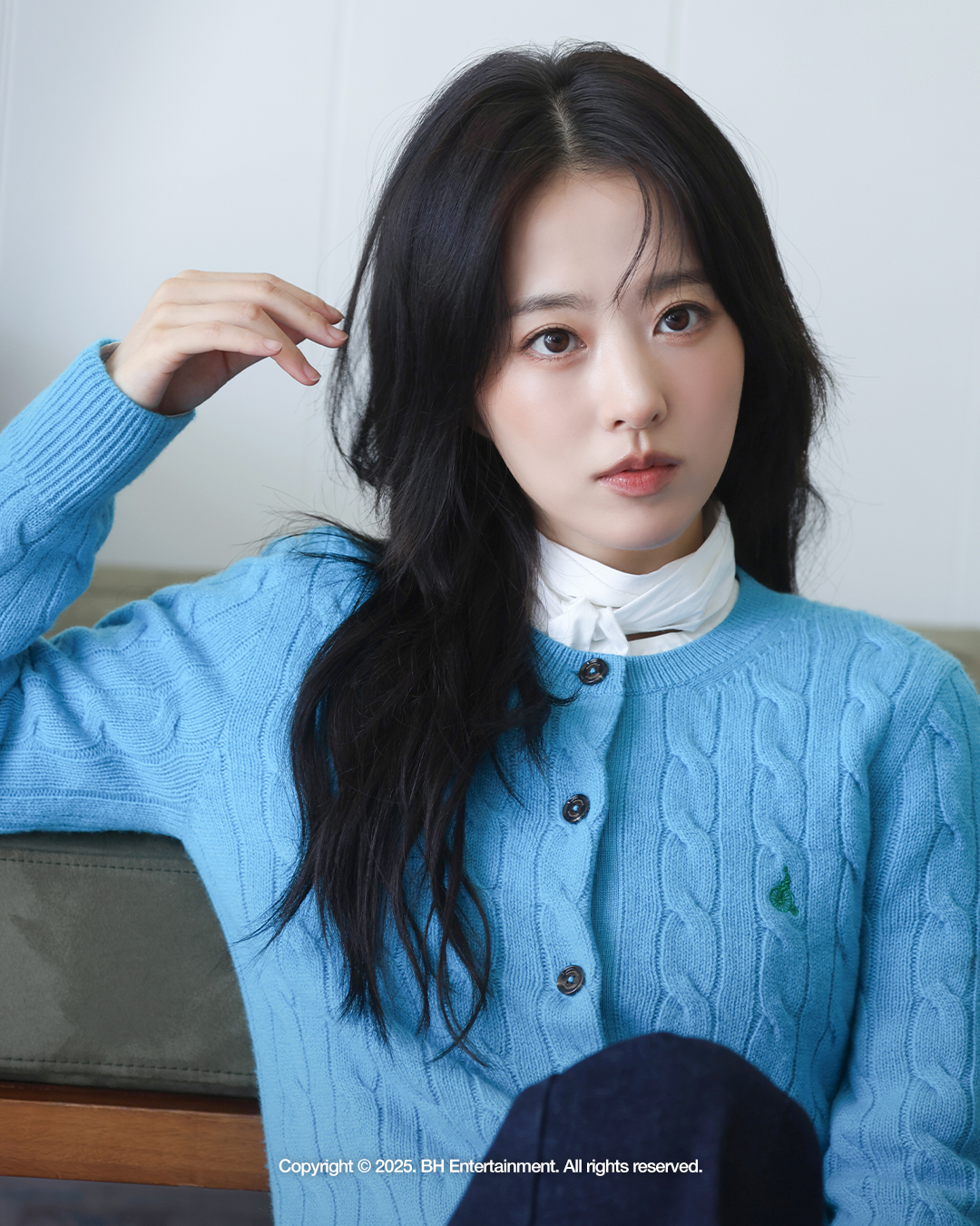 박보영, 광고 비하인드 컷 공개…포근한 미소로 완성한 따뜻한 겨울 감성