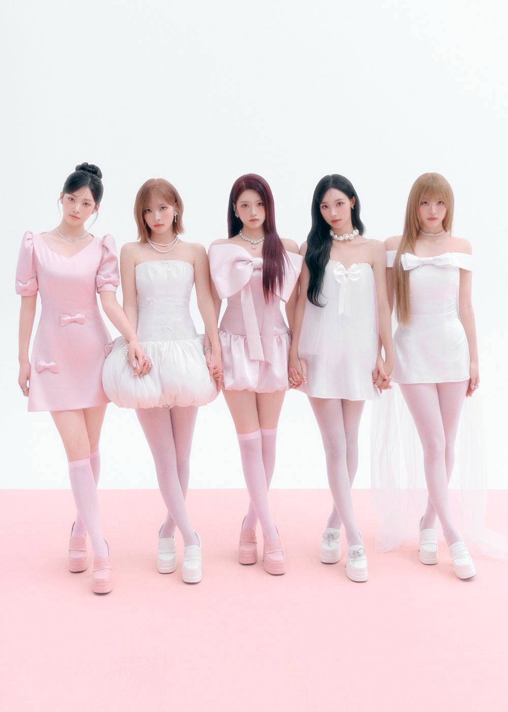 리센느, 미니 3집 BALM 버전 포토 공개…몽환+러블리 매력 발산