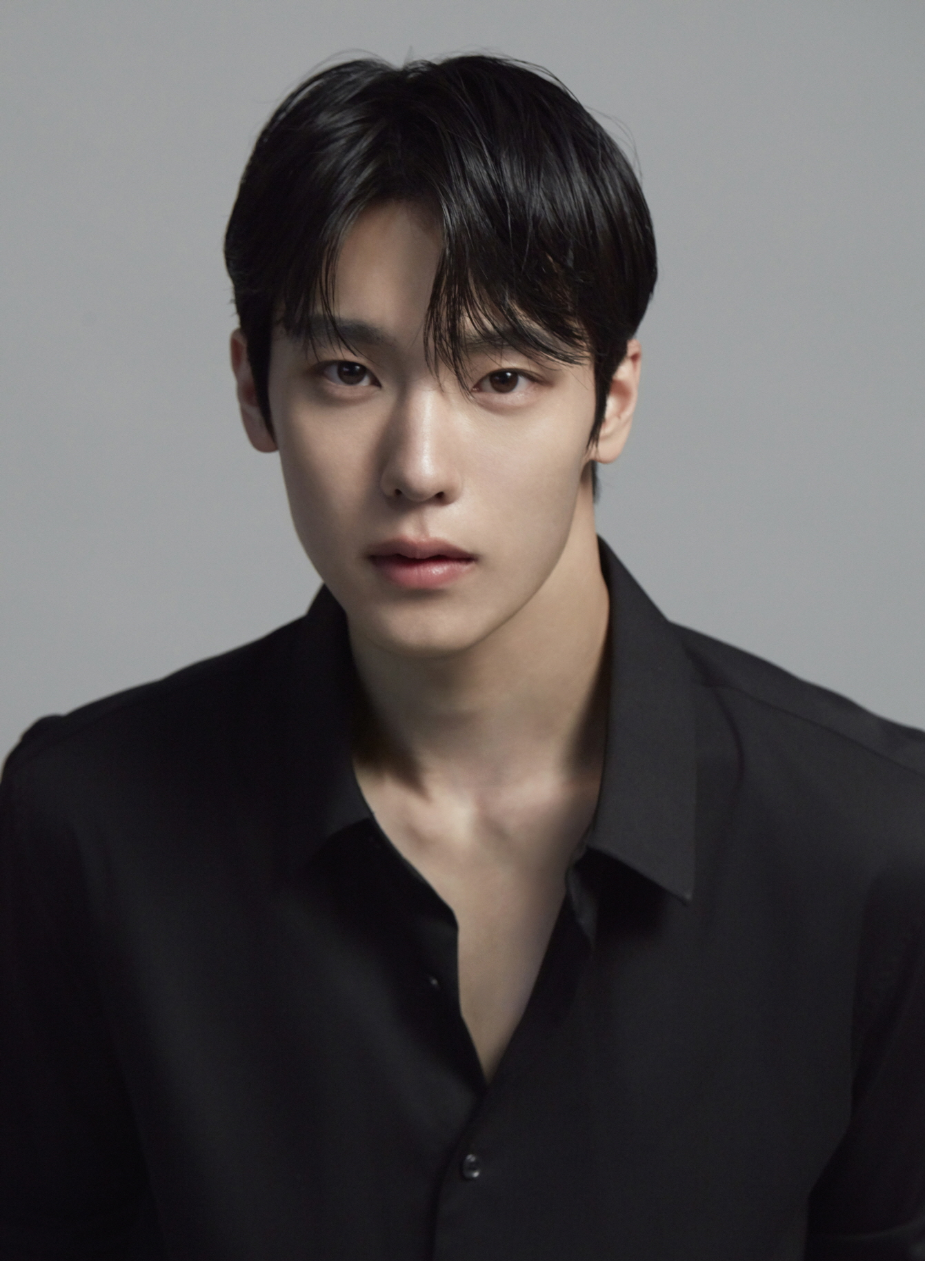 한태하, ‘내일도 출근!’으로 정식 데뷔…청량한 청춘 에너지 예고