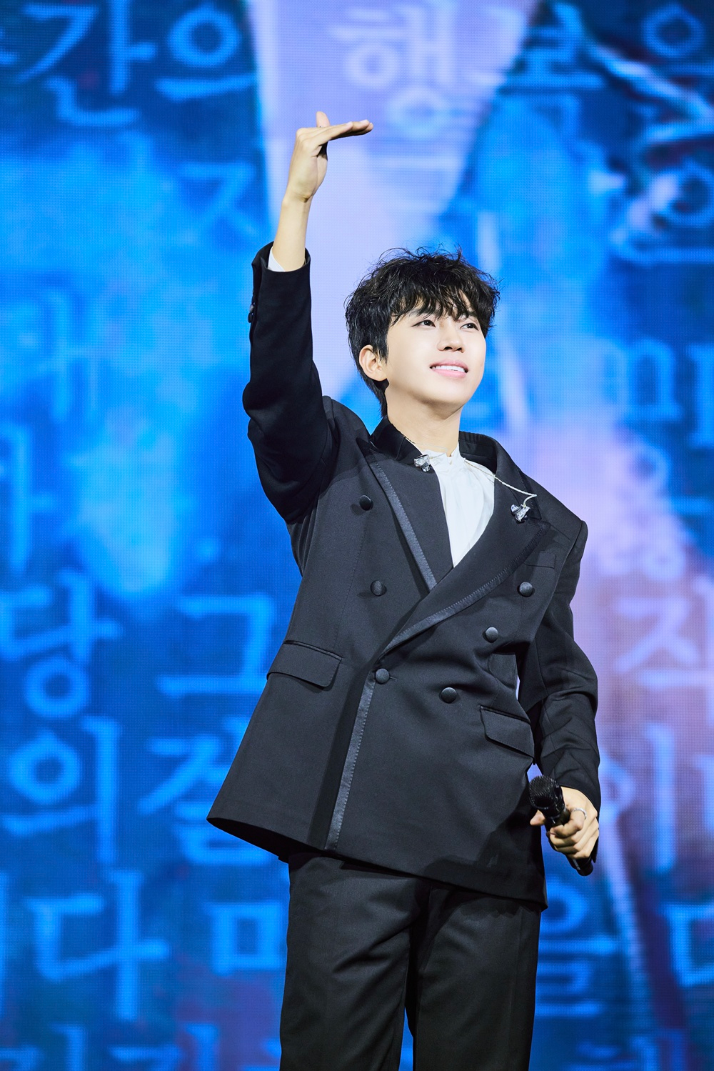 임영웅, 현장부터 안방 1열까지 하나로 모았다…‘찬란히 빛날 영웅시대’