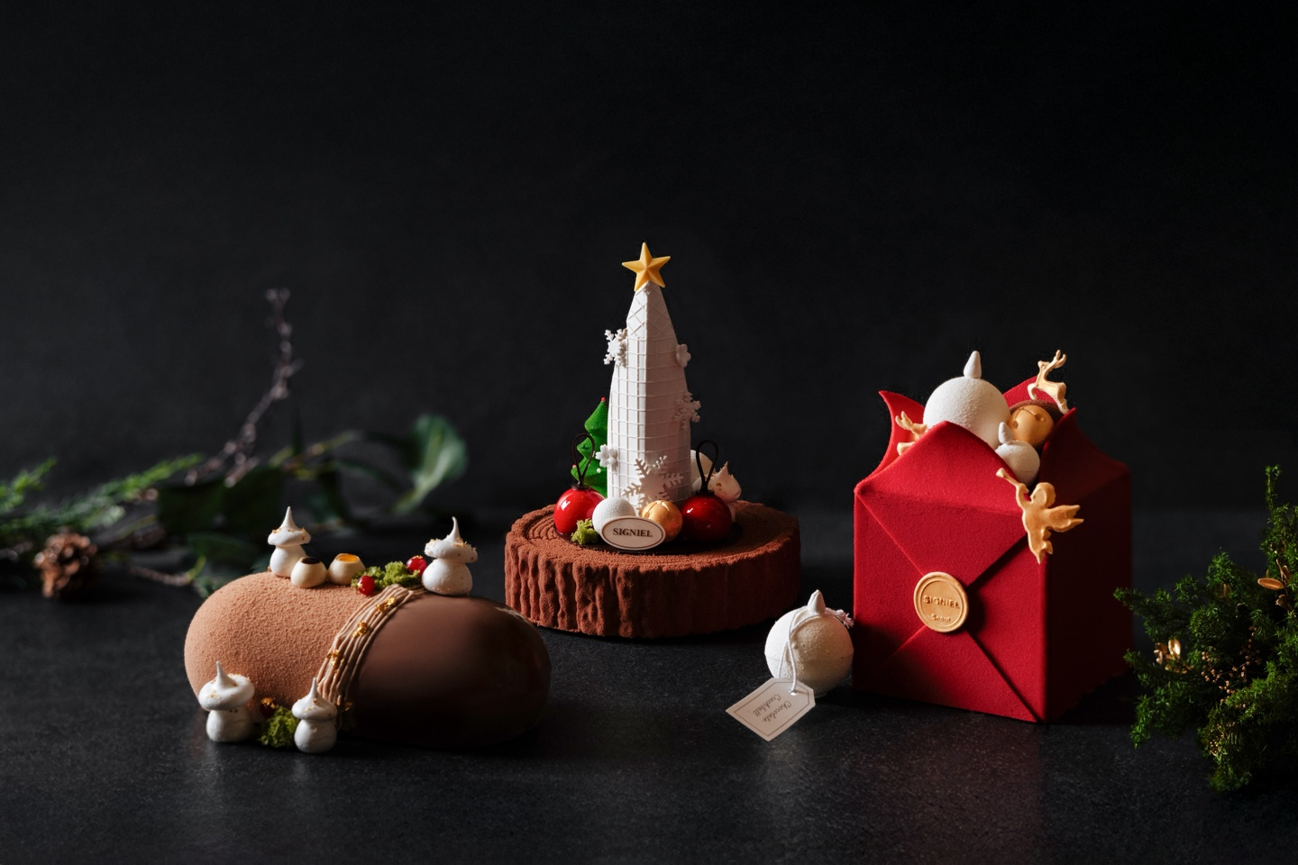 시그니엘 서울과 부산, 2025 크리스마스 케이크 선봬